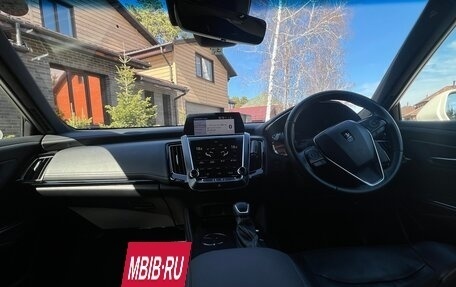 Toyota Crown, 2018 год, 3 650 000 рублей, 16 фотография