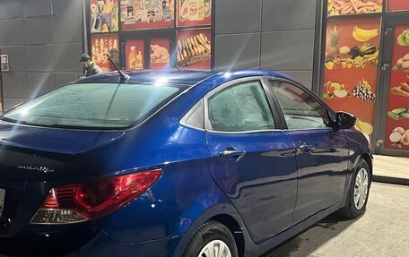 Hyundai Solaris II рестайлинг, 2011 год, 700 000 рублей, 6 фотография