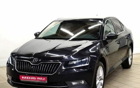 Skoda Superb III рестайлинг, 2018 год, 1 840 000 рублей, 1 фотография