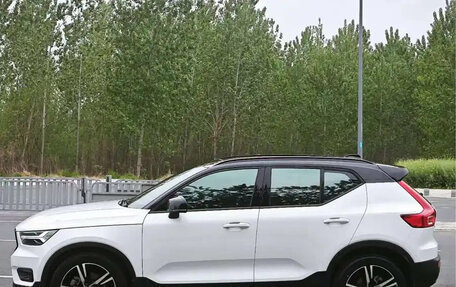 Volvo XC40 I, 2021 год, 2 700 000 рублей, 4 фотография