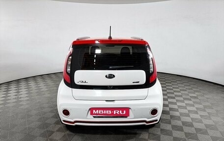 KIA Soul II рестайлинг, 2018 год, 1 619 000 рублей, 6 фотография