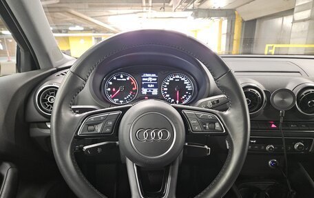 Audi A3, 2018 год, 1 990 000 рублей, 15 фотография