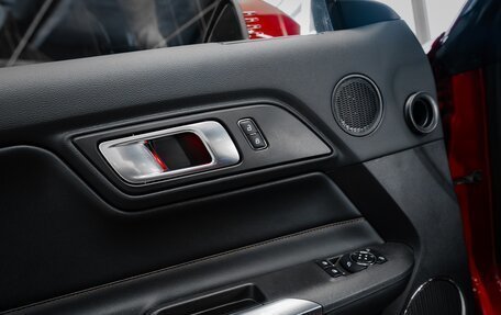 Ford Mustang VI рестайлинг, 2022 год, 8 990 000 рублей, 17 фотография
