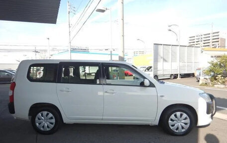 Toyota Probox I, 2018 год, 650 000 рублей, 4 фотография