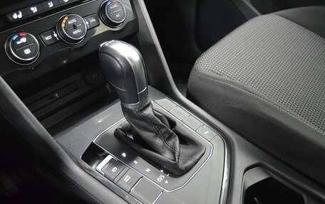 Volkswagen Tiguan II, 2018 год, 2 150 000 рублей, 22 фотография