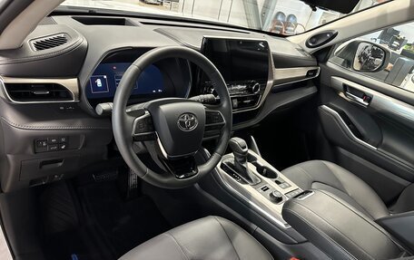 Toyota Highlander, 2025 год, 5 999 000 рублей, 20 фотография