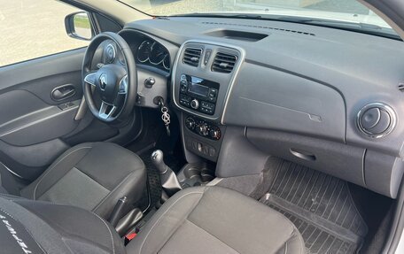 Renault Logan II, 2019 год, 998 000 рублей, 13 фотография