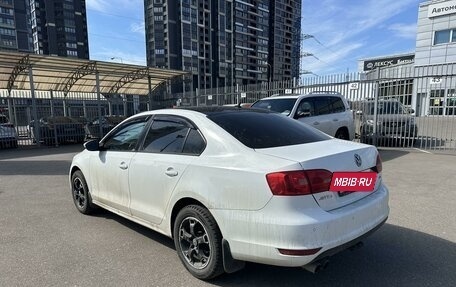 Volkswagen Jetta VI, 2012 год, 949 000 рублей, 3 фотография
