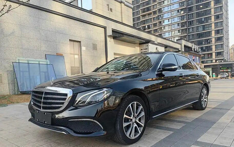 Mercedes-Benz E-Класс, 2020 год, 3 300 000 рублей, 1 фотография