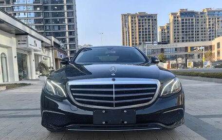 Mercedes-Benz E-Класс, 2020 год, 3 300 000 рублей, 2 фотография