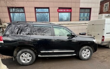 Toyota Land Cruiser 200, 2018 год, 7 341 920 рублей, 4 фотография