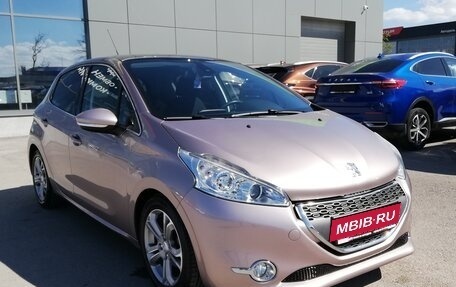 Peugeot 208 II, 2013 год, 1 065 000 рублей, 5 фотография
