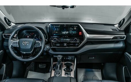Toyota Highlander, 2025 год, 6 199 000 рублей, 23 фотография