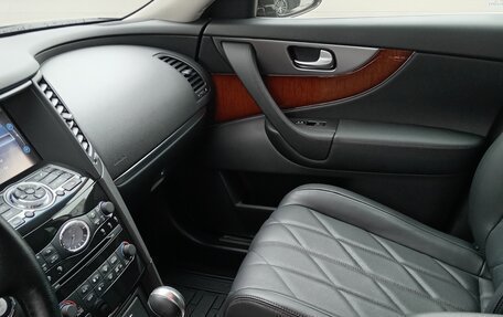 Infiniti QX70, 2014 год, 5 750 000 рублей, 20 фотография