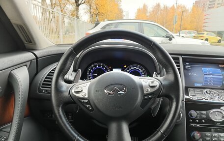 Infiniti QX70, 2014 год, 5 750 000 рублей, 24 фотография