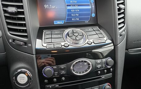 Infiniti QX70, 2014 год, 5 750 000 рублей, 25 фотография