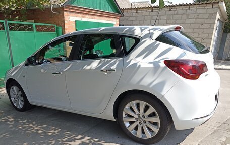 Opel Astra J, 2012 год, 800 000 рублей, 6 фотография