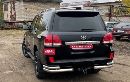 Toyota Land Cruiser 200, 2010 год, 2 780 000 рублей, 3 фотография