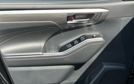Toyota Highlander, 2024 год, 5 790 000 рублей, 32 фотография