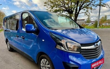 Opel Vivaro B, 2017 год, 2 625 000 рублей, 3 фотография