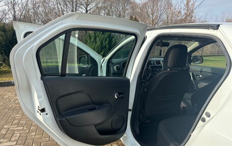 Renault Logan II, 2015 год, 546 000 рублей, 11 фотография