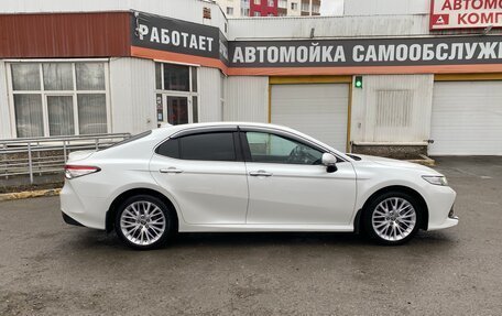 Toyota Camry, 2018 год, 2 350 000 рублей, 6 фотография