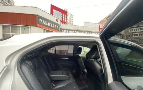 Toyota Camry, 2018 год, 2 350 000 рублей, 8 фотография
