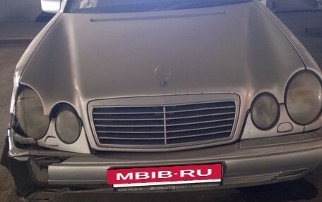Mercedes-Benz E-Класс, 1999 год, 450 000 рублей, 14 фотография