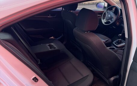 Hyundai Elantra VI рестайлинг, 2017 год, 1 450 000 рублей, 7 фотография
