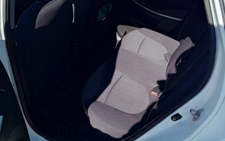 Hyundai Solaris II рестайлинг, 2011 год, 665 000 рублей, 1 фотография