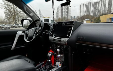 Toyota Land Cruiser Prado 150 рестайлинг 2, 2021 год, 7 600 000 рублей, 14 фотография