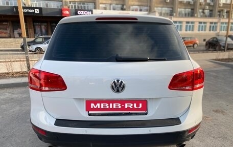 Volkswagen Touareg III, 2012 год, 1 980 000 рублей, 3 фотография