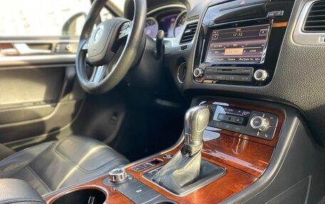 Volkswagen Touareg III, 2012 год, 1 980 000 рублей, 8 фотография