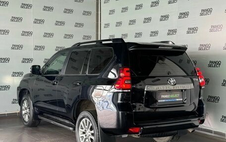 Toyota Land Cruiser Prado 150 рестайлинг 2, 2021 год, 7 300 000 рублей, 5 фотография