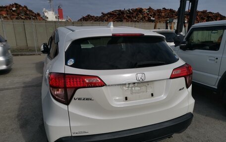 Honda Vezel, 2015 год, 1 850 000 рублей, 15 фотография