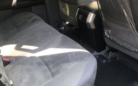 Toyota Land Cruiser Prado 150 рестайлинг 2, 2013 год, 4 400 000 рублей, 7 фотография