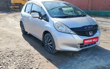 Honda Fit III, 2010 год, 750 000 рублей, 1 фотография