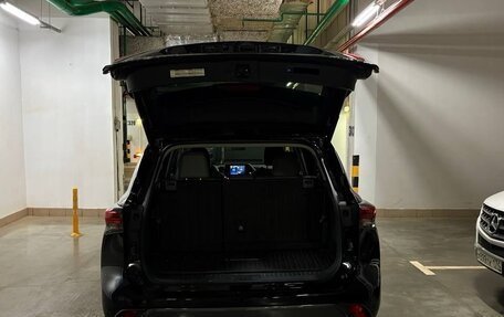 Toyota Highlander, 2020 год, 4 500 000 рублей, 10 фотография