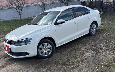 Volkswagen Jetta VI, 2014 год, 1 250 000 рублей, 1 фотография