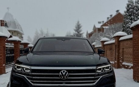 Volkswagen Touareg III, 2021 год, 3 700 000 рублей, 2 фотография