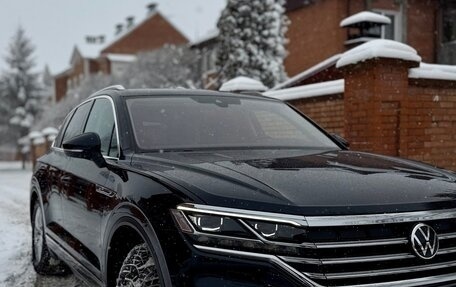 Volkswagen Touareg III, 2021 год, 3 700 000 рублей, 1 фотография