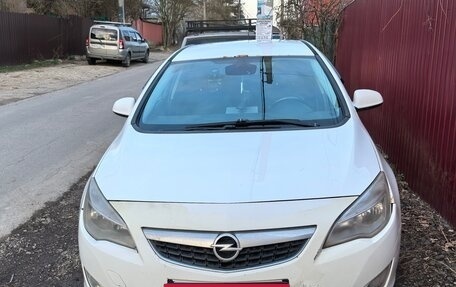 Opel Astra J, 2011 год, 590 000 рублей, 6 фотография
