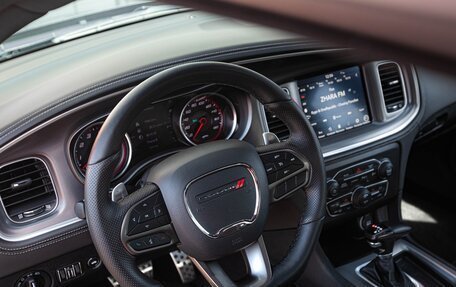 Dodge Charger, 2022 год, 8 700 000 рублей, 17 фотография