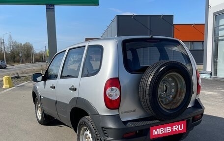 Chevrolet Niva I рестайлинг, 2011 год, 510 000 рублей, 4 фотография
