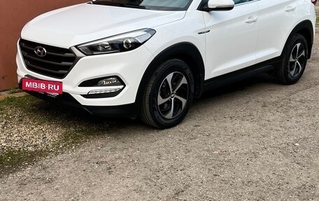 Hyundai Tucson III, 2017 год, 2 380 000 рублей, 4 фотография