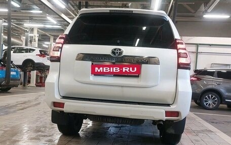 Toyota Land Cruiser Prado 150 рестайлинг 2, 2021 год, 6 597 000 рублей, 28 фотография