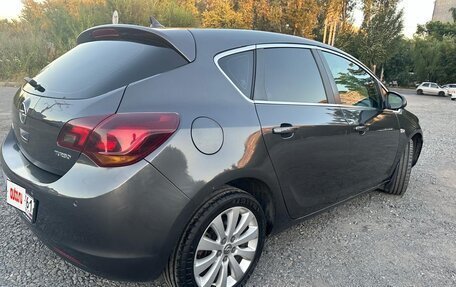 Opel Astra J, 2011 год, 850 000 рублей, 5 фотография