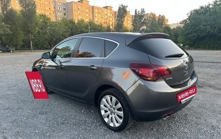 Opel Astra J, 2011 год, 850 000 рублей, 3 фотография
