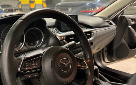Mazda 6, 2018 год, 1 950 000 рублей, 10 фотография