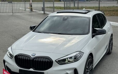 BMW 1 серия, 2021 год, 3 650 000 рублей, 2 фотография